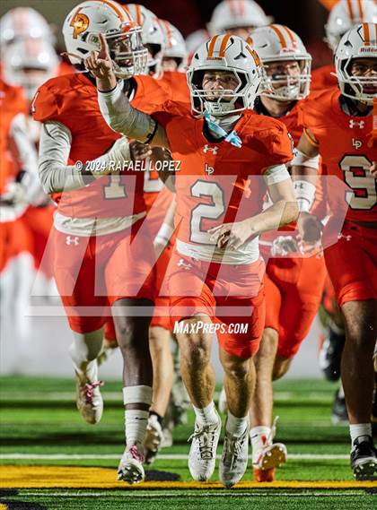 Thumbnail 1 in La Porte vs. Barbers Hill (UIL 5A D1 Football Area) photogallery.