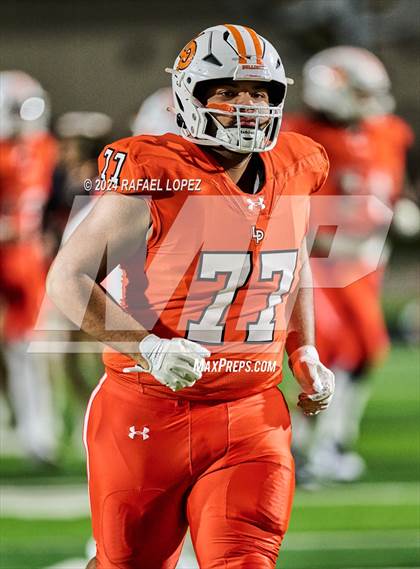 Thumbnail 2 in La Porte vs. Barbers Hill (UIL 5A D1 Football Area) photogallery.