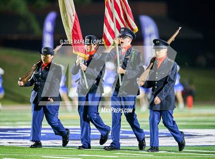 Thumbnail 2 in La Porte vs. Barbers Hill (UIL 5A D1 Football Area) photogallery.