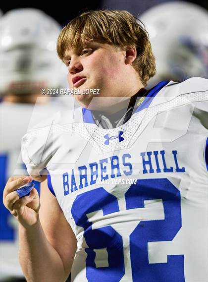 Thumbnail 2 in La Porte vs. Barbers Hill (UIL 5A D1 Football Area) photogallery.