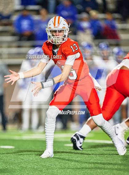 Thumbnail 3 in La Porte vs. Barbers Hill (UIL 5A D1 Football Area) photogallery.