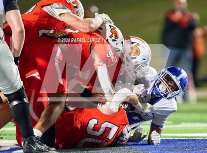 Thumbnail 1 in La Porte vs. Barbers Hill (UIL 5A D1 Football Area) photogallery.