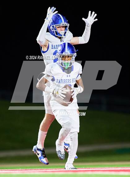Thumbnail 2 in La Porte vs. Barbers Hill (UIL 5A D1 Football Area) photogallery.