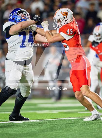 Thumbnail 2 in La Porte vs. Barbers Hill (UIL 5A D1 Football Area) photogallery.
