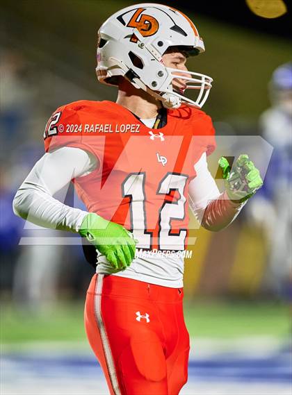 Thumbnail 3 in La Porte vs. Barbers Hill (UIL 5A D1 Football Area) photogallery.