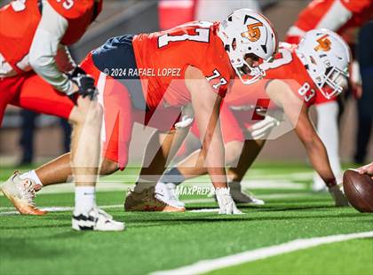 Thumbnail 3 in La Porte vs. Barbers Hill (UIL 5A D1 Football Area) photogallery.