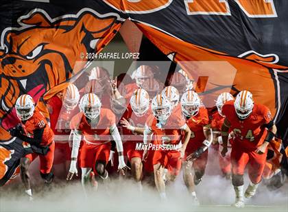 Thumbnail 2 in La Porte vs. Barbers Hill (UIL 5A D1 Football Area) photogallery.