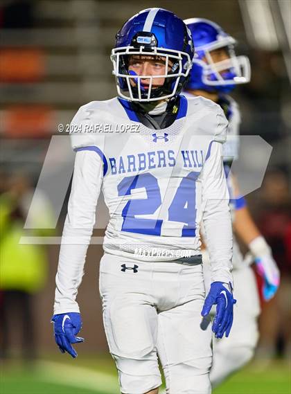 Thumbnail 1 in La Porte vs. Barbers Hill (UIL 5A D1 Football Area) photogallery.