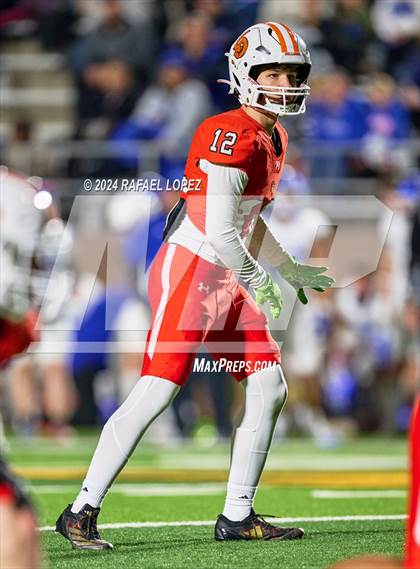 Thumbnail 2 in La Porte vs. Barbers Hill (UIL 5A D1 Football Area) photogallery.