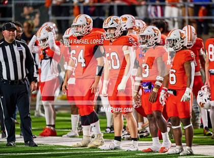 Thumbnail 3 in La Porte vs. Barbers Hill (UIL 5A D1 Football Area) photogallery.