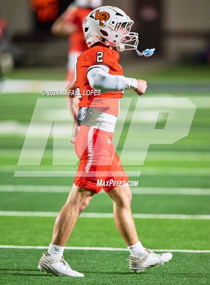 Thumbnail 1 in La Porte vs. Barbers Hill (UIL 5A D1 Football Area) photogallery.