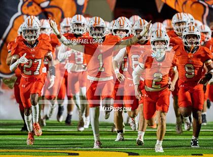 Thumbnail 3 in La Porte vs. Barbers Hill (UIL 5A D1 Football Area) photogallery.