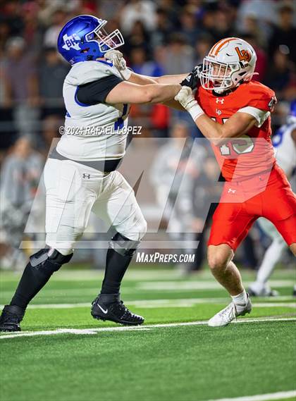 Thumbnail 1 in La Porte vs. Barbers Hill (UIL 5A D1 Football Area) photogallery.