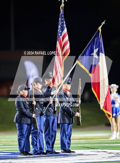 Thumbnail 1 in La Porte vs. Barbers Hill (UIL 5A D1 Football Area) photogallery.