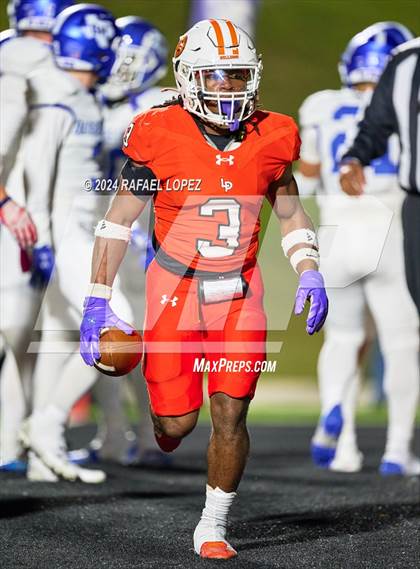 Thumbnail 2 in La Porte vs. Barbers Hill (UIL 5A D1 Football Area) photogallery.