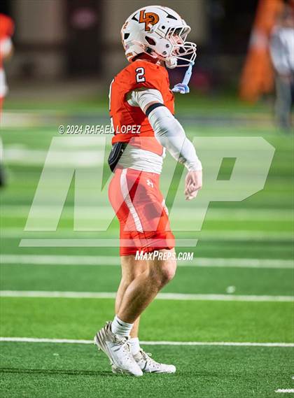 Thumbnail 2 in La Porte vs. Barbers Hill (UIL 5A D1 Football Area) photogallery.