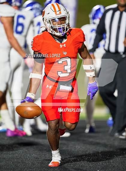 Thumbnail 3 in La Porte vs. Barbers Hill (UIL 5A D1 Football Area) photogallery.