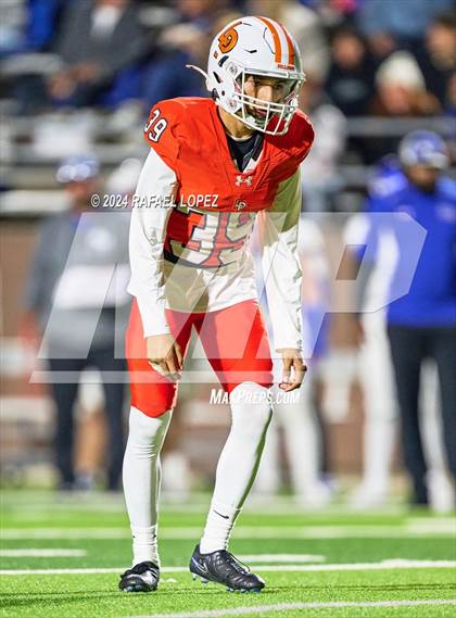 Thumbnail 2 in La Porte vs. Barbers Hill (UIL 5A D1 Football Area) photogallery.