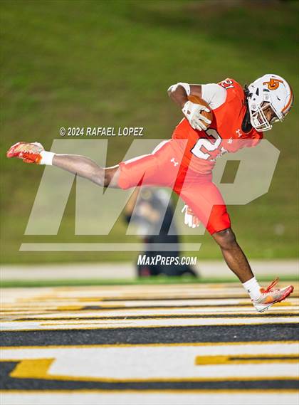 Thumbnail 2 in La Porte vs. Barbers Hill (UIL 5A D1 Football Area) photogallery.