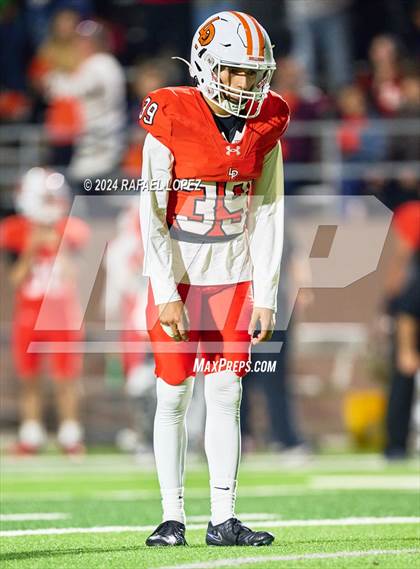 Thumbnail 2 in La Porte vs. Barbers Hill (UIL 5A D1 Football Area) photogallery.