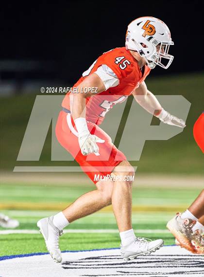 Thumbnail 2 in La Porte vs. Barbers Hill (UIL 5A D1 Football Area) photogallery.