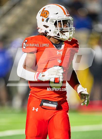 Thumbnail 1 in La Porte vs. Barbers Hill (UIL 5A D1 Football Area) photogallery.