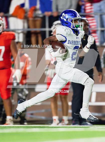 Thumbnail 1 in La Porte vs. Barbers Hill (UIL 5A D1 Football Area) photogallery.