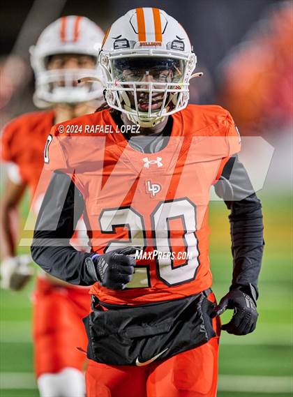 Thumbnail 3 in La Porte vs. Barbers Hill (UIL 5A D1 Football Area) photogallery.