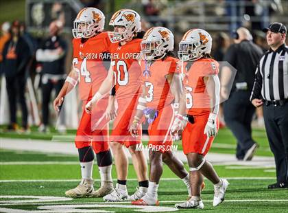 Thumbnail 2 in La Porte vs. Barbers Hill (UIL 5A D1 Football Area) photogallery.