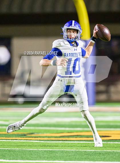 Thumbnail 2 in La Porte vs. Barbers Hill (UIL 5A D1 Football Area) photogallery.