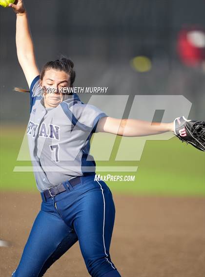 Thumbnail 3 in Rockwall vs Bryan (UIL 6A Regional Final Playoff) photogallery.
