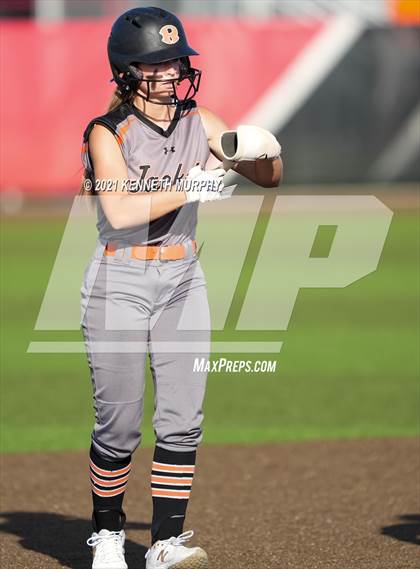 Thumbnail 1 in Rockwall vs Bryan (UIL 6A Regional Final Playoff) photogallery.