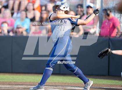 Thumbnail 3 in Rockwall vs Bryan (UIL 6A Regional Final Playoff) photogallery.