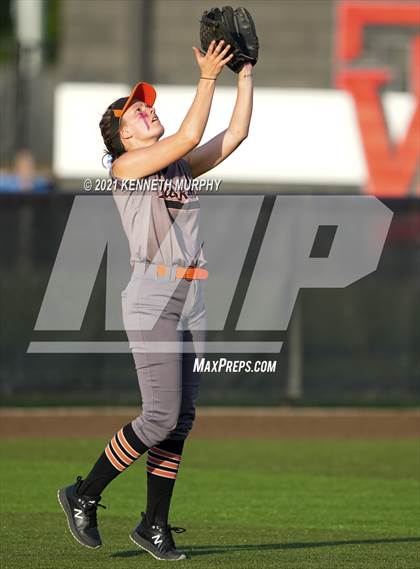 Thumbnail 1 in Rockwall vs Bryan (UIL 6A Regional Final Playoff) photogallery.
