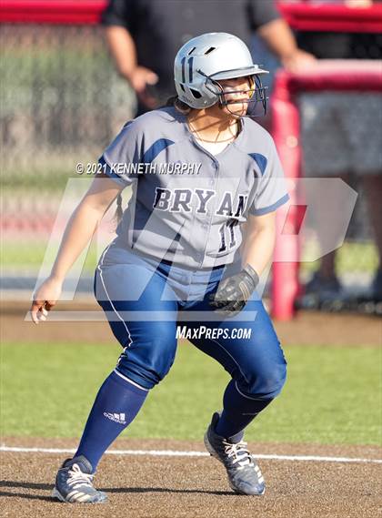 Thumbnail 1 in Rockwall vs Bryan (UIL 6A Regional Final Playoff) photogallery.