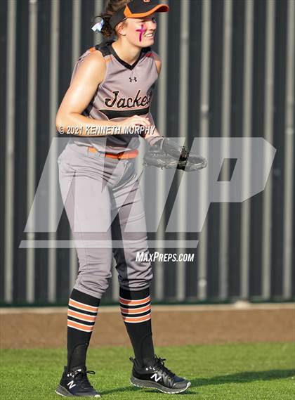 Thumbnail 2 in Rockwall vs Bryan (UIL 6A Regional Final Playoff) photogallery.
