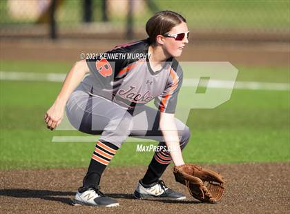 Thumbnail 1 in Rockwall vs Bryan (UIL 6A Regional Final Playoff) photogallery.