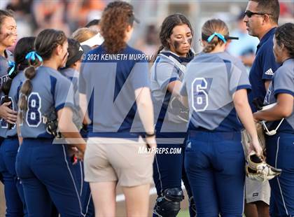 Thumbnail 2 in Rockwall vs Bryan (UIL 6A Regional Final Playoff) photogallery.
