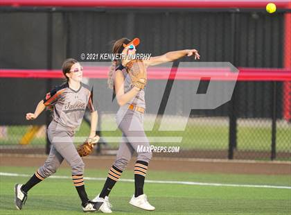 Thumbnail 1 in Rockwall vs Bryan (UIL 6A Regional Final Playoff) photogallery.