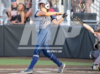 Thumbnail 1 in Rockwall vs Bryan (UIL 6A Regional Final Playoff) photogallery.