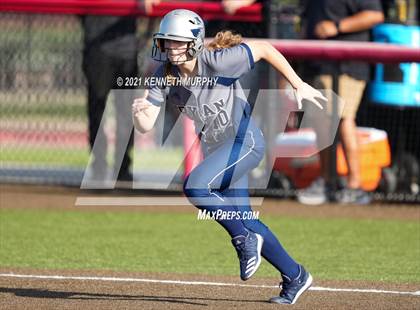 Thumbnail 3 in Rockwall vs Bryan (UIL 6A Regional Final Playoff) photogallery.