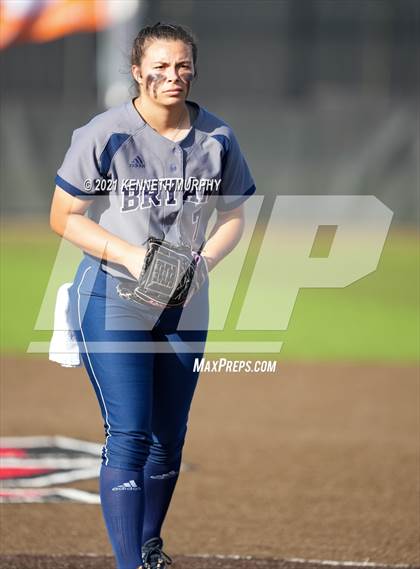 Thumbnail 1 in Rockwall vs Bryan (UIL 6A Regional Final Playoff) photogallery.