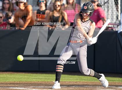 Thumbnail 1 in Rockwall vs Bryan (UIL 6A Regional Final Playoff) photogallery.