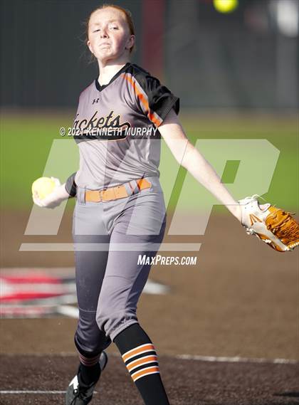 Thumbnail 1 in Rockwall vs Bryan (UIL 6A Regional Final Playoff) photogallery.