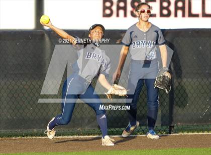 Thumbnail 1 in Rockwall vs Bryan (UIL 6A Regional Final Playoff) photogallery.