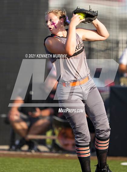 Thumbnail 2 in Rockwall vs Bryan (UIL 6A Regional Final Playoff) photogallery.