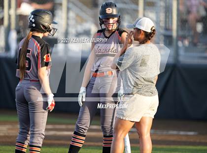 Thumbnail 1 in Rockwall vs Bryan (UIL 6A Regional Final Playoff) photogallery.