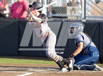 Thumbnail 1 in Rockwall vs Bryan (UIL 6A Regional Final Playoff) photogallery.
