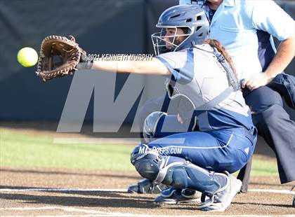 Thumbnail 1 in Rockwall vs Bryan (UIL 6A Regional Final Playoff) photogallery.
