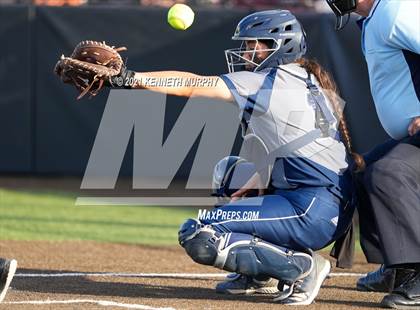 Thumbnail 3 in Rockwall vs Bryan (UIL 6A Regional Final Playoff) photogallery.
